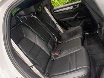 PORSCHE CAYENNE 3.0 V6 E-Hybrid 17.9kWh Platinum Edition Coupe 5dr Petrol Plug-i