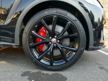 JAGUAR F-PACE 5.0 V8 SVR SUV 5dr Petrol Quickshift AWD Euro 6 (s/s) (550 ps)