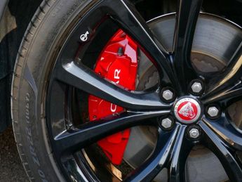 JAGUAR F-PACE 5.0 V8 SVR SUV 5dr Petrol Quickshift AWD Euro 6 (s/s) (550 ps)