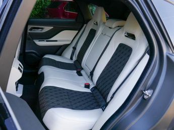 JAGUAR F-PACE 5.0 V8 SVR SUV 5dr Petrol Quickshift AWD Euro 6 (s/s) (550 ps)