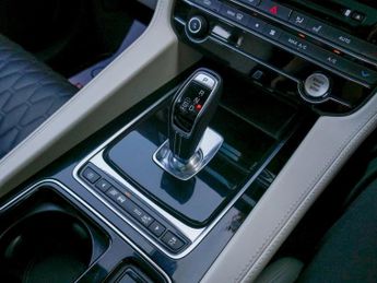 JAGUAR F-PACE 5.0 V8 SVR SUV 5dr Petrol Quickshift AWD Euro 6 (s/s) (550 ps)