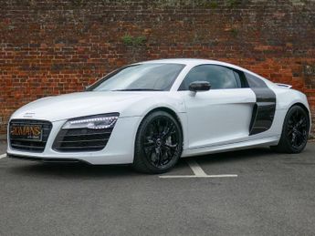 Audi R8 5.2 FSI V10 Plus Coupe 2dr Petrol S Tronic quattro Euro 5 (550 p