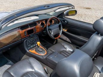 JAGUAR XK8 4.0 Convertible 2dr Petrol Automatic (284 g/km, 290 bhp)