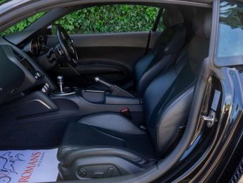 AUDI R8 5.2 FSI V10 Coupe 2dr Petrol S Tronic quattro Euro 5 (525 ps)