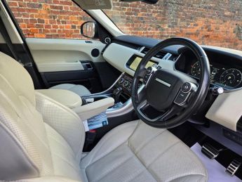 LAND ROVER RANGE ROVER SPORT 3.0 SD V6 HSE Dynamic SUV 5dr Diesel Auto 4WD Euro 6 (s/s) (306 