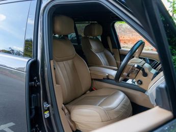 LAND ROVER RANGE ROVER 3.0 P400 MHEV Autobiography SUV 5dr Petrol Auto 4WD Euro 6 (s/s)