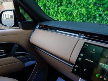 LAND ROVER RANGE ROVER 3.0 P400 MHEV Autobiography SUV 5dr Petrol Auto 4WD Euro 6 (s/s)