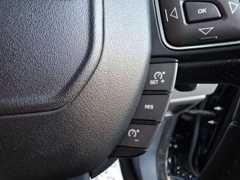 LAND ROVER RANGE ROVER EVOQUE 2.0 TD4 HSE Dynamic SUV 5dr Diesel Auto 4WD Euro 6 (s/s) (180 ps