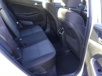 HYUNDAI TUCSON 1.6 GDi S Connect SUV 5dr Petrol Manual Euro 6 (s/s) (132 ps)