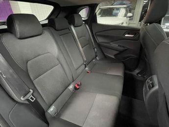 NISSAN QASHQAI 1.3 DIG-T MHEV N-Connecta SUV 5dr Petrol Hybrid Manual Euro 6 (s