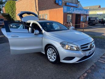 MERCEDES-BENZ A-CLASS 1.5 A180 CDI SE Hatchback 5dr Diesel 7G-DCT Euro 5 (s/s) (109 ps