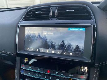 JAGUAR F-PACE 2.0 D180 R-Sport SUV 5dr Diesel Auto AWD Euro 6 (s/s) (180 ps)