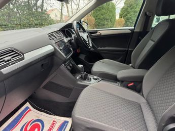 VOLKSWAGEN TIGUAN 2.0 TDI SE Navigation SUV 5dr Diesel DSG 4Motion Euro 6 (s/s) (1