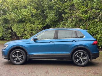 VOLKSWAGEN TIGUAN 2.0 TDI SE Navigation SUV 5dr Diesel DSG 4Motion Euro 6 (s/s) (1