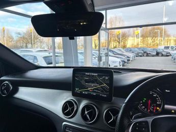 MERCEDES-BENZ GLA 2.1 GLA200d AMG Line (Executive) SUV 5dr Diesel 7G-DCT 4MATIC Eu