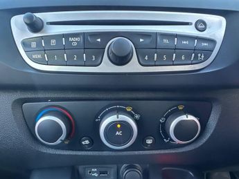 RENAULT GRAND SCENIC 1.5 dCi Dynamique TomTom MPV 5dr Diesel EDC Euro 5 (110 ps)