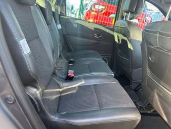 RENAULT GRAND SCENIC 1.5 dCi Dynamique TomTom MPV 5dr Diesel EDC Euro 5 (110 ps)