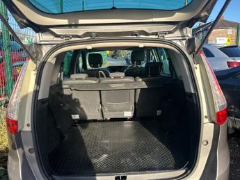 RENAULT GRAND SCENIC 1.5 dCi Dynamique TomTom MPV 5dr Diesel EDC Euro 5 (110 ps)