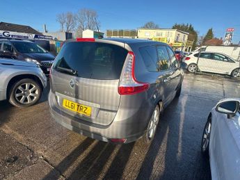 RENAULT GRAND SCENIC 1.5 dCi Dynamique TomTom MPV 5dr Diesel EDC Euro 5 (110 ps)