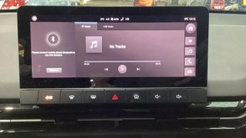 MG MG 4 64kWh SE Long Range Hatchback 5dr Electric Auto (203 ps)