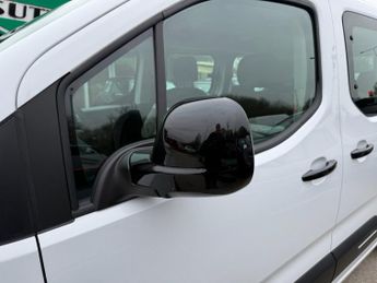 CITROEN E-BERLINGO 52kWh PLUS XL MPV 5dr Electric Auto (7.4kW Charger) (136 ps)