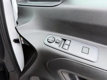 CITROEN E-BERLINGO 52kWh PLUS XL MPV 5dr Electric Auto (7.4kW Charger) (136 ps)