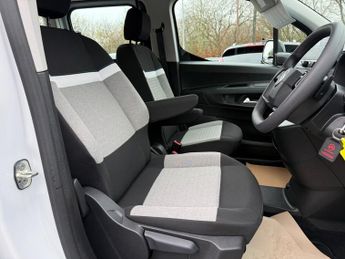 CITROEN E-BERLINGO 52kWh PLUS XL MPV 5dr Electric Auto (7.4kW Charger) (136 ps)