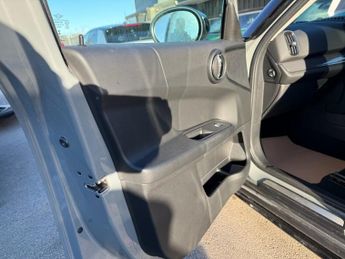 MINI COUNTRYMAN 1.5 Cooper Classic SUV 5dr Petrol Steptronic Euro 6 (s/s) (136 p