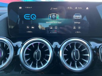 MERCEDES-BENZ EQA EQA 250 66.5kWh AMG Line Auto 5dr