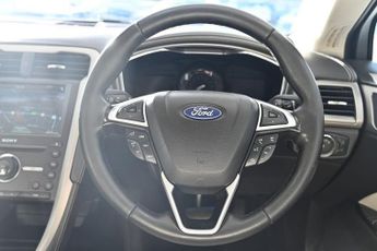 FORD MONDEO 2.0 TiVCT Vignale Saloon 4dr Petrol Hybrid CVT 6Spd Euro 6 (s/s)