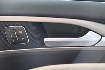 FORD MONDEO 2.0 TiVCT Vignale Saloon 4dr Petrol Hybrid CVT 6Spd Euro 6 (s/s)