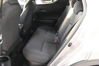 TOYOTA C-HR 1.8 VVT-h Icon SUV 5dr Petrol Hybrid CVT Euro 6 (s/s) (122 ps)