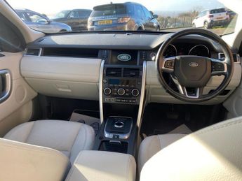 LAND ROVER DISCOVERY SPORT 2.0 TD4 HSE Black SUV 5dr Diesel Auto 4WD Euro 6 (s/s) (180 ps)