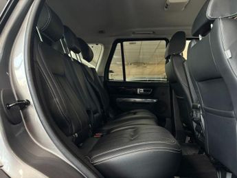 LAND ROVER RANGE ROVER SPORT 3.0 TD V6 HSE SUV 5dr Diesel CommandShift 4WD Euro 5 (245 ps)