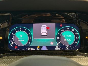 VOLKSWAGEN GOLF 1.5 TSI R-Line Hatchback 5dr Petrol Manual Euro 6 (s/s) (130 ps)