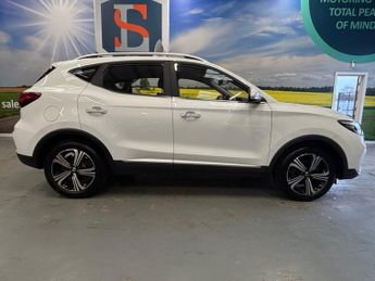 MG MG ZS 1.0 T-GDI Excite SUV 5 door Petrol Automatic in White Euro 6 