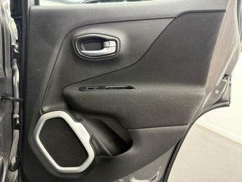 JEEP RENEGADE 1.4T MultiAirII Longitude SUV 5dr Petrol DDCT Euro 6 (s/s) (140 