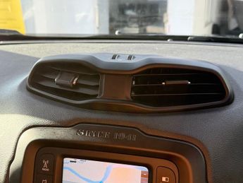 JEEP RENEGADE 1.4T MultiAirII Longitude SUV 5dr Petrol DDCT Euro 6 (s/s) (140 