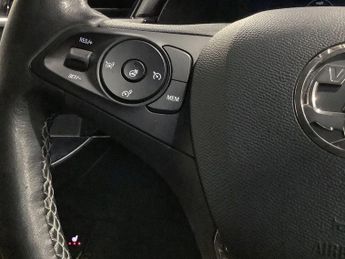 VAUXHALL Corsa Electric 50kWh Elite Nav Hatchback 5dr Electric Auto (7.4Kw Charger) (136