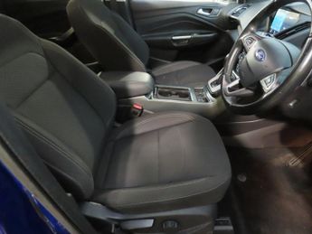 FORD KUGA 1.5T EcoBoost Zetec SUV 5dr Petrol Auto AWD Euro 6 (s/s) (182 ps