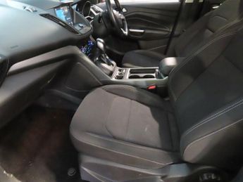 FORD KUGA 1.5T EcoBoost Zetec SUV 5dr Petrol Auto AWD Euro 6 (s/s) (182 ps