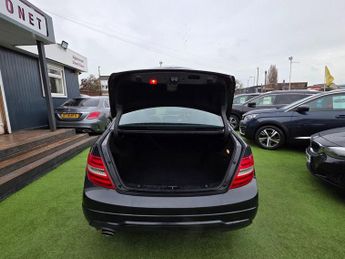 MERCEDES-BENZ C-CLASS 2.1 C220 CDI BlueEfficiency AMG Sport Saloon 4dr Diesel AUTOMATI
