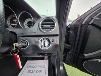 MERCEDES-BENZ C-CLASS 2.1 C220 CDI BlueEfficiency AMG Sport Saloon 4dr Diesel AUTOMATI