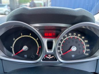 FORD FIESTA 1.25 Zetec Hatchback 3dr Petrol Manual (129 g/km, 81 bhp)