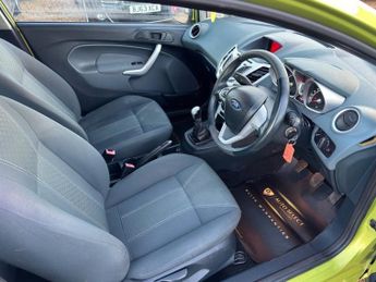FORD FIESTA 1.25 Zetec Hatchback 3dr Petrol Manual (129 g/km, 81 bhp)
