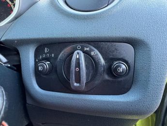 FORD FIESTA 1.25 Zetec Hatchback 3dr Petrol Manual (129 g/km, 81 bhp)