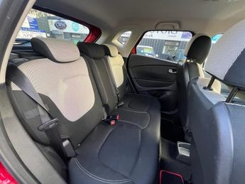 RENAULT CAPTUR 1.5 dCi ENERGY Iconic SUV 5dr Diesel EDC Euro 6 (s/s) (90 ps)