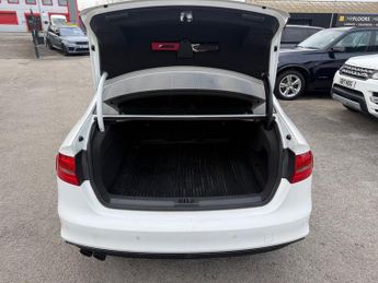 AUDI A4 2.0 TDI Black Edition Plus Saloon 4dr Diesel S Tronic quattro-FI