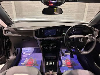 VAUXHALL MOKKA ELECTRIC 50kWh Ultimate SUV 5dr Electric Auto (136 ps)