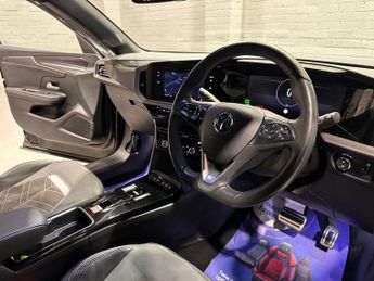 VAUXHALL MOKKA ELECTRIC 50kWh Ultimate SUV 5dr Electric Auto (136 ps)